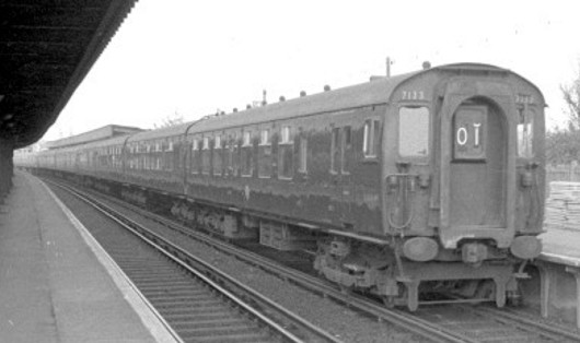 12-car formation with 4 Cep unit 7133 leading at Hither Green in October 1960