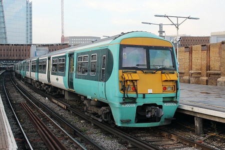 56009 is at the head of the 14:45 London Bridge to Tonbridge on 12th December 2013