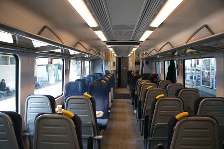 Interior of an unidentified Class 350 at East Croydon on 16th arch
