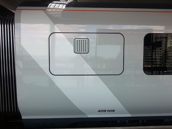 Window plug to lavatory compartment