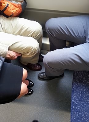 lack of knee room in Class 700 standard class accommodation